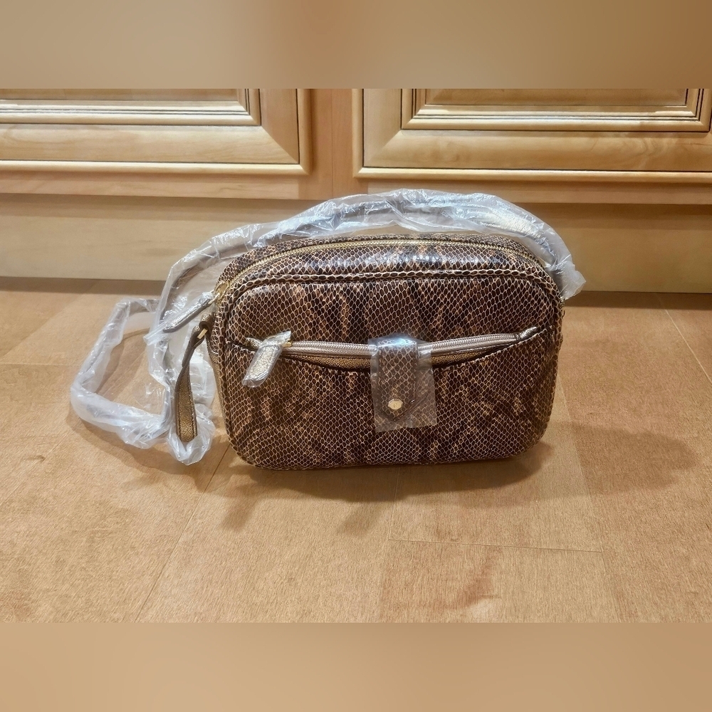 GILI Got It Love It Brown Leather Snakeskin Design Crossbody Bag Purse / Wallet